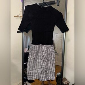 THEORY Black and White Houndstooth Pattern Dress with Short Sleeves